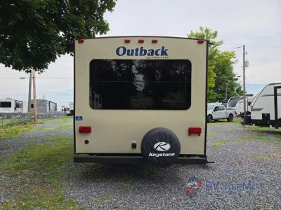 2017 Keystone RV Outback Ultra Lite — photo 8 view