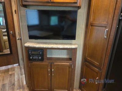 2017 Keystone RV Outback Ultra Lite — photo 22 view