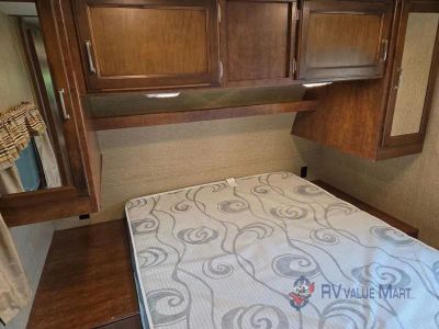 2017 Keystone RV Outback Ultra Lite — photo 23 view