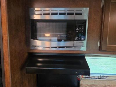 2017 Keystone RV Outback Ultra Lite — photo 27 view
