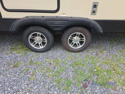 2017 Keystone RV Outback Ultra Lite — photo 13 view