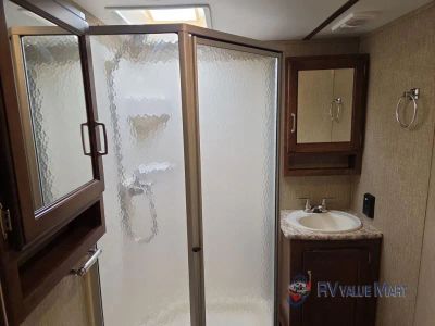 2017 Keystone RV Outback Ultra Lite — photo 26 view