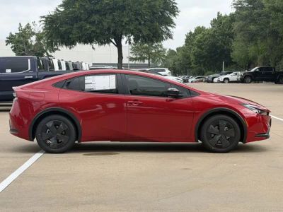 2026 Toyota Prius Plug-In Hybrid - Photo 3