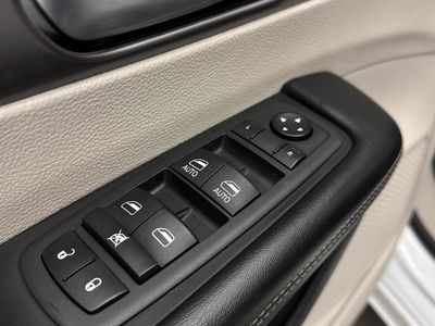 2022 Chrysler Pacifica - Photo 11