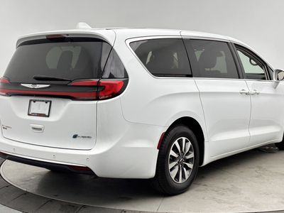 2022 Chrysler Pacifica - Photo 7