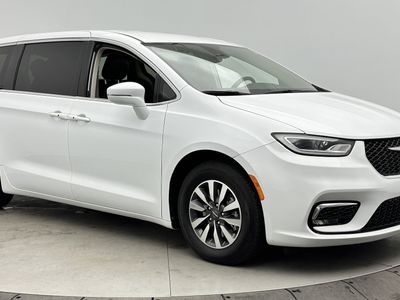 2022 Chrysler Pacifica - Photo 3