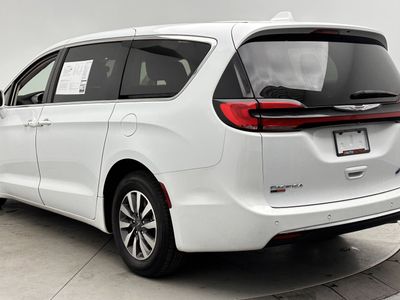 2022 Chrysler Pacifica - Photo 5