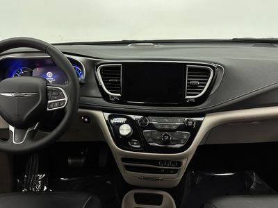 2022 Chrysler Pacifica - Photo 28