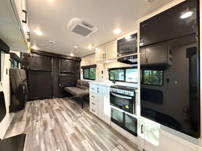 2026 Jayco Jay Flight SLX - Photo 3