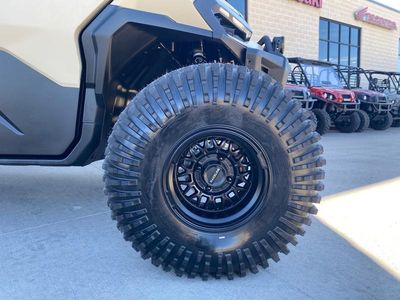 2026 Can-Am Defender MAX Limited HD11 Desert Tan & Carbon Black - Photo 20