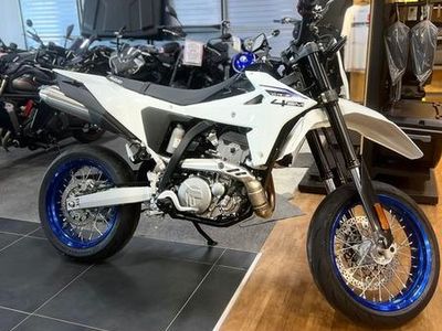 2025 Suzuki DR-Z4SM - Photo 2