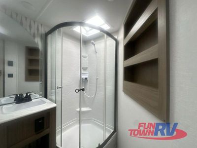 2025 Forest River RV Salem - Photo 31