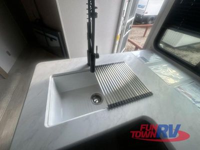 2025 Forest River RV Salem - Photo 15