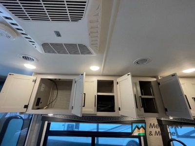 2023 Thor Motor Coach Vegas - Photo 17