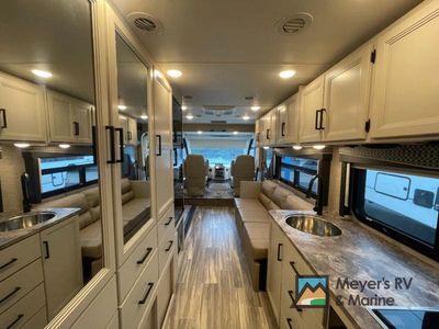 2023 Thor Motor Coach Vegas - Photo 7