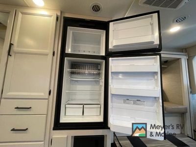 2023 Thor Motor Coach Vegas - Photo 22