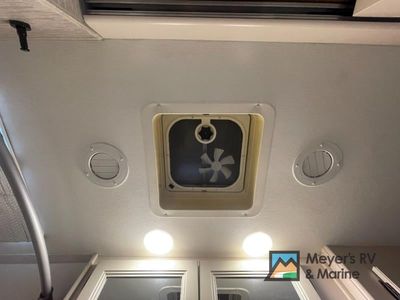 2023 Thor Motor Coach Vegas - Photo 32