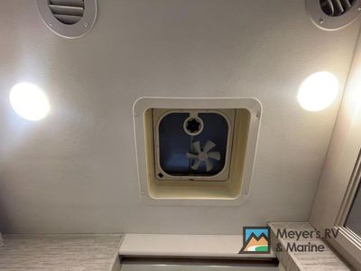 2023 Thor Motor Coach Vegas - Photo 33