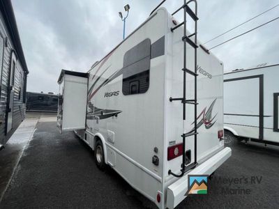 2023 Thor Motor Coach Vegas - Photo 4