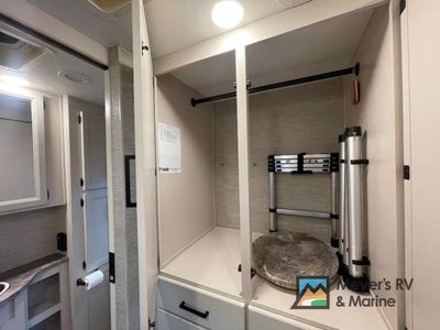 2023 Thor Motor Coach Vegas - Photo 25