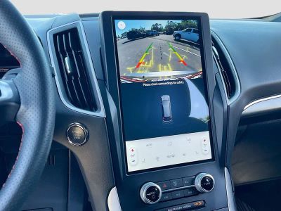 2023 Ford Edge — photo 13 view