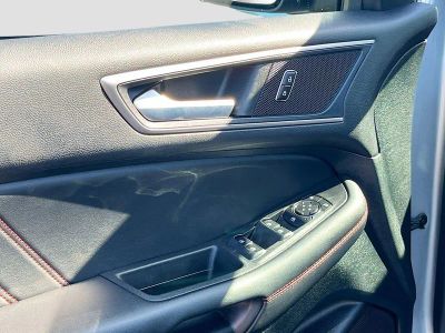 2023 Ford Edge — photo 17 view