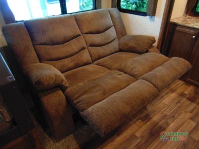 2017 Keystone RV Cougar - Photo 15