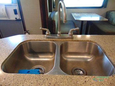 2017 Keystone RV Cougar - Photo 41