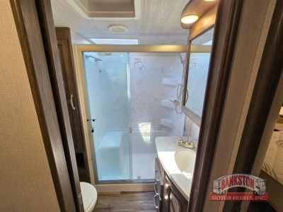 2021 Cougar 30RLS — photo 23 view