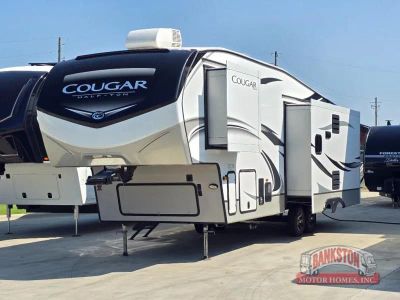 2021 Cougar 30RLS — detail view