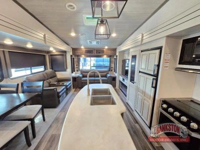 2021 Cougar 30RLS — photo 15 view