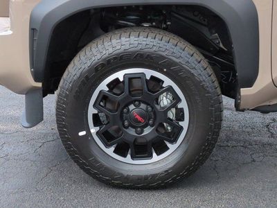 2026 Toyota Tacoma Hybrid — photo 8 view