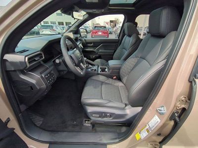 2026 Toyota Tacoma Hybrid — photo 9 view