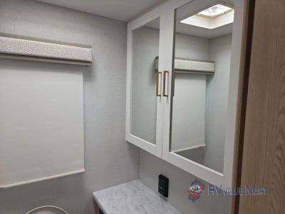 2026 Thor Motor Coach Chateau — photo 26 view