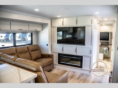 2026 Brinkley Model I - Photo 41