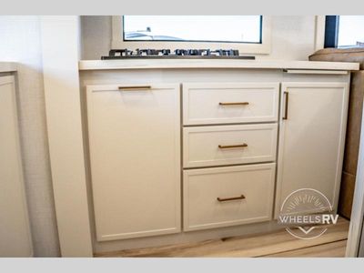 2026 Brinkley Model I - Photo 32