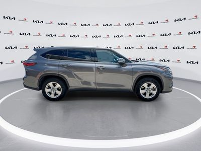 2022 Toyota Highlander - Photo 9