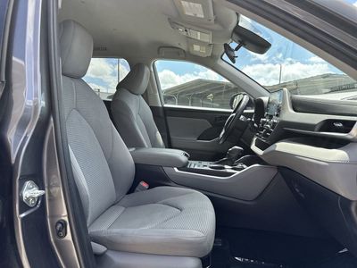 2022 Toyota Highlander - Photo 24