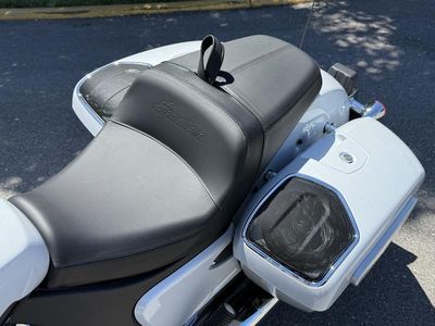 2025 Indian Motorcycle Challenger Limited 112 w/PowerBand Audio Ghost White Metallic with Black M - Photo 12