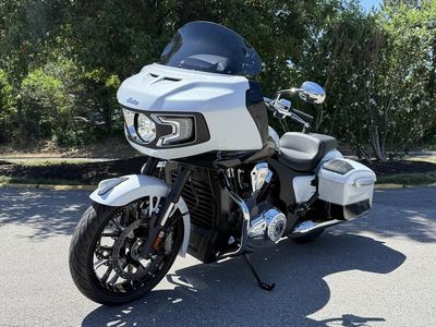 2025 Indian Motorcycle Challenger Limited 112 w/PowerBand Audio Ghost White Metallic with Black M - Photo 1