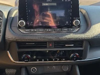 2023 Nissan Rogue — photo 17 view
