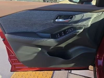 2023 Nissan Rogue — photo 11 view