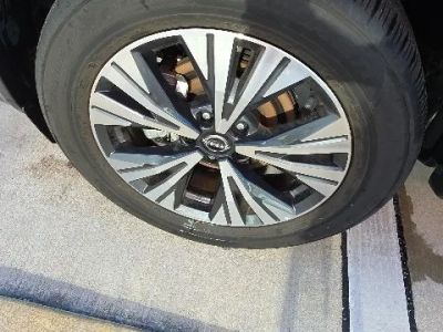 2023 Nissan Rogue — photo 10 view