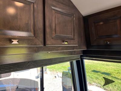 2020 Fleetwood RV American Revolution — photo 12 view