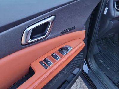 2026 Kia Carnival Hybrid — photo 13 view