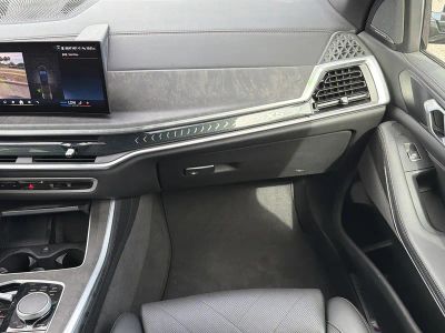 2025 BMW X5 — photo 14 view