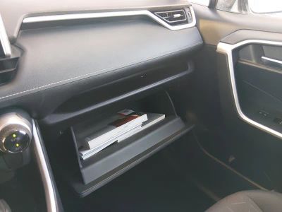 2024 Toyota RAV4 — photo 16 view