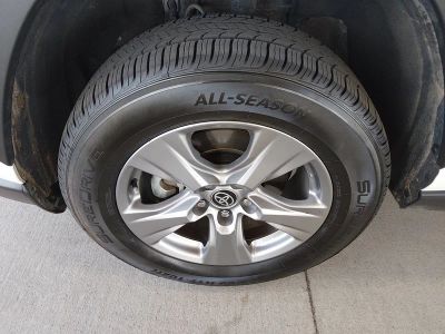2024 Toyota RAV4 — photo 10 view