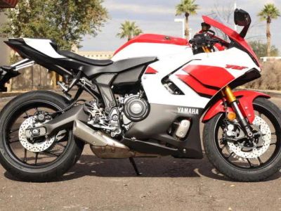 2026 Yamaha YZF-R7 70th Anniversary Edition — front three-quarter view