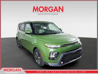 2022 Kia Soul EX in Green — front three-quarter view